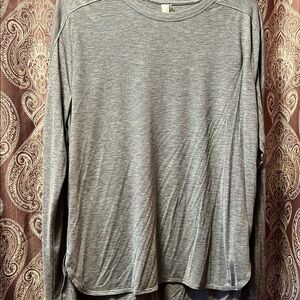 Under Armour Women's Gray Long Sleeve Tee